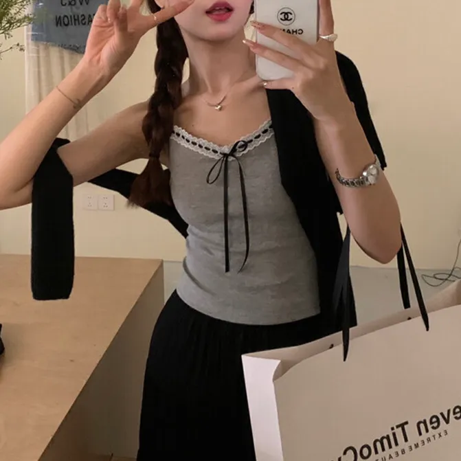 加绒加厚纯欲低领拼接蕾丝吊带女秋冬新款显瘦蝴蝶结带胸垫背心