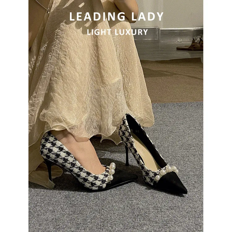 千鸟格高跟鞋2024年秋季新款尖头细跟小香风拼色职业浅口单鞋子女