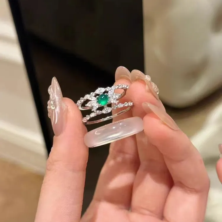 铜合金戒指 新款超仙轻奢优雅气质个性小众设计气质百搭高级指环