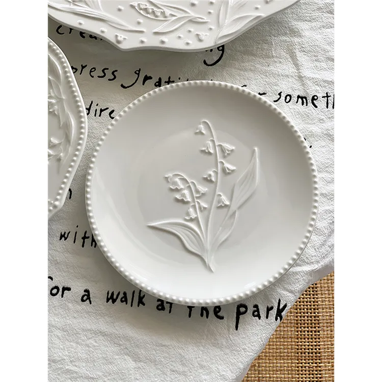 法式中古风浮雕铃兰花甜品盘精致陶瓷家用6英寸早餐点心盘盘子