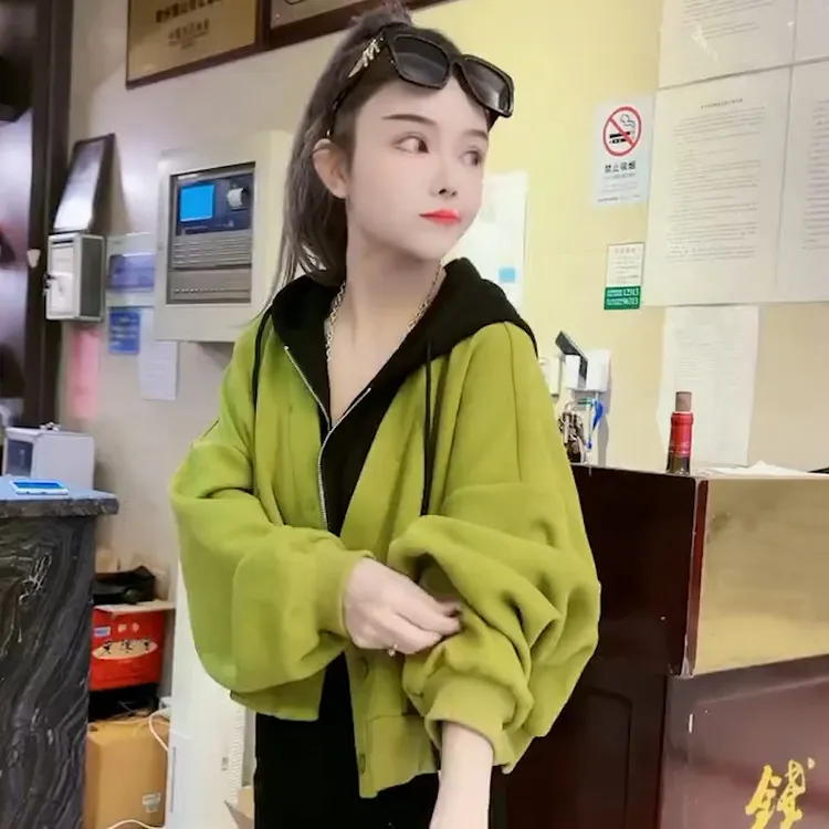 时尚高级感上衣女春秋小清新绿色洋气减龄拉链开衫宽松连帽卫衣潮
