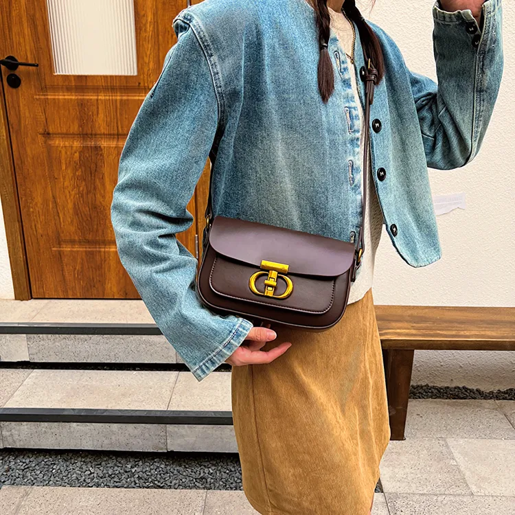 高级感腋下包小方包单肩包斜挎包包女2023新款潮大容量百搭ins包