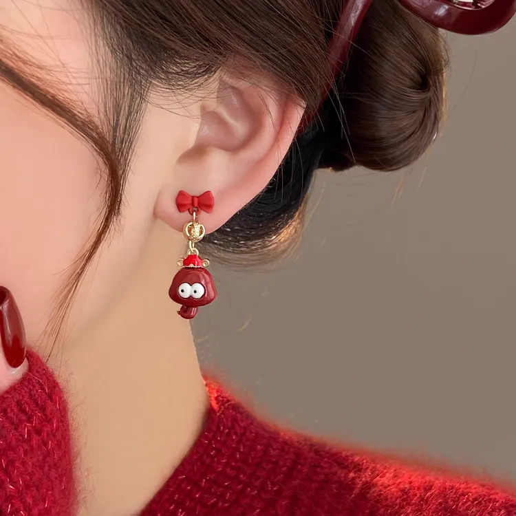 铜合金耳饰  红色蛇年本命年新年耳环2024新款生肖高级感秋冬耳钉
