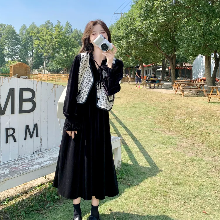 黑色连衣裙套装女春秋2025新款盐系轻熟气质小香风马甲两件套裙子