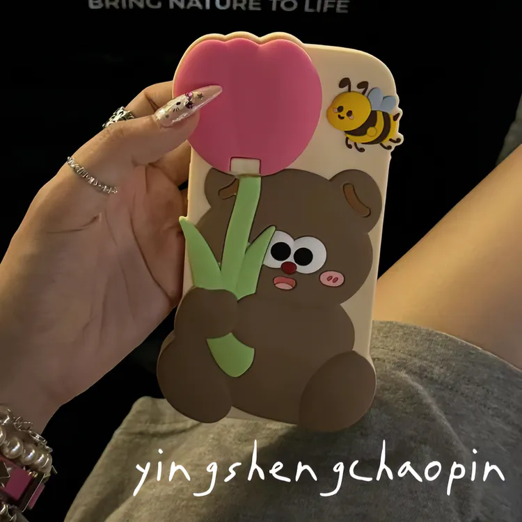 立体翻盖镜头郁金香小熊适用iPhone15苹果14手机壳13硅胶12趣味1