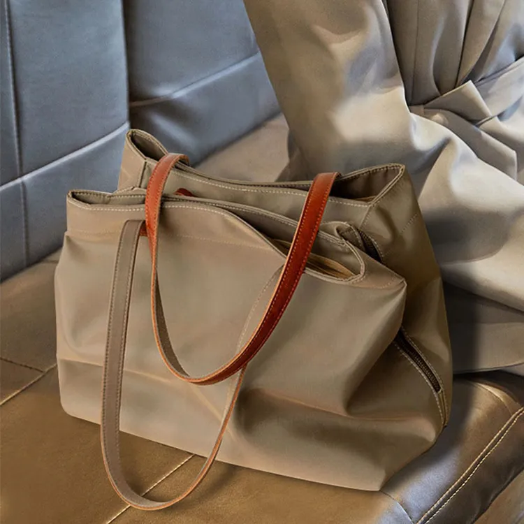 牛津布单肩女包2025新款帆布简约文艺复古风牛津布大容量轻便托特