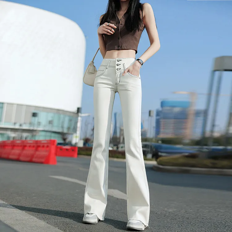 白色高腰微喇叭牛仔裤女春秋显瘦新款修身弹力加绒喇叭裤子