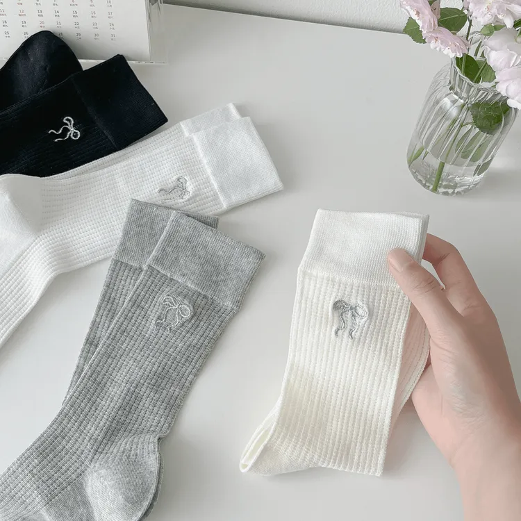 袜子女夏季薄款蝴蝶结银线刺绣女中筒薄棉袜ins风百搭韩版堆堆袜