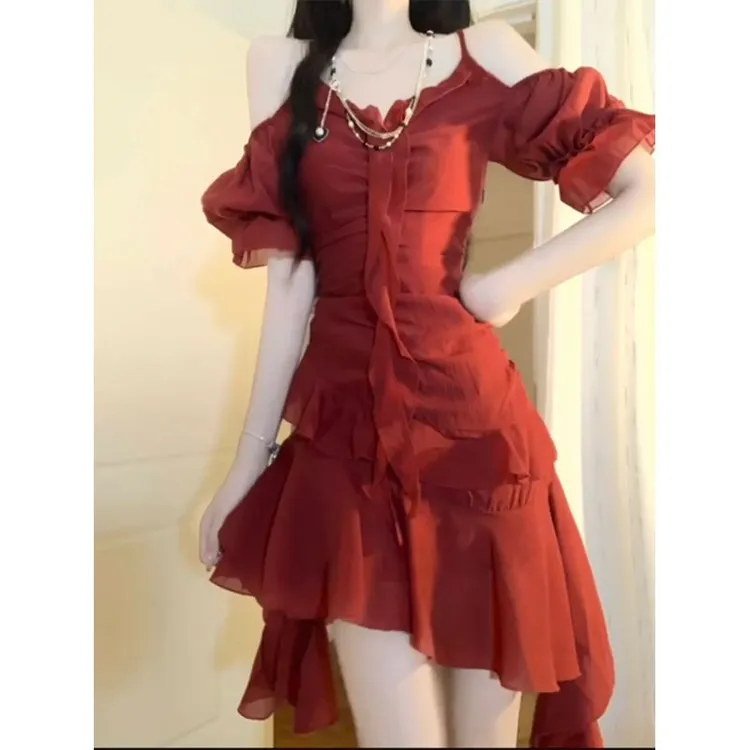 复古chic港风时尚气质设计感荷叶边收腰不规则露肩洋气连衣裙