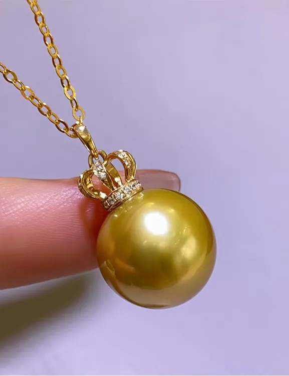 链子925银 气质百搭女王浓金色正圆强光皇冠吊坠镶嵌项链时尚无瑕