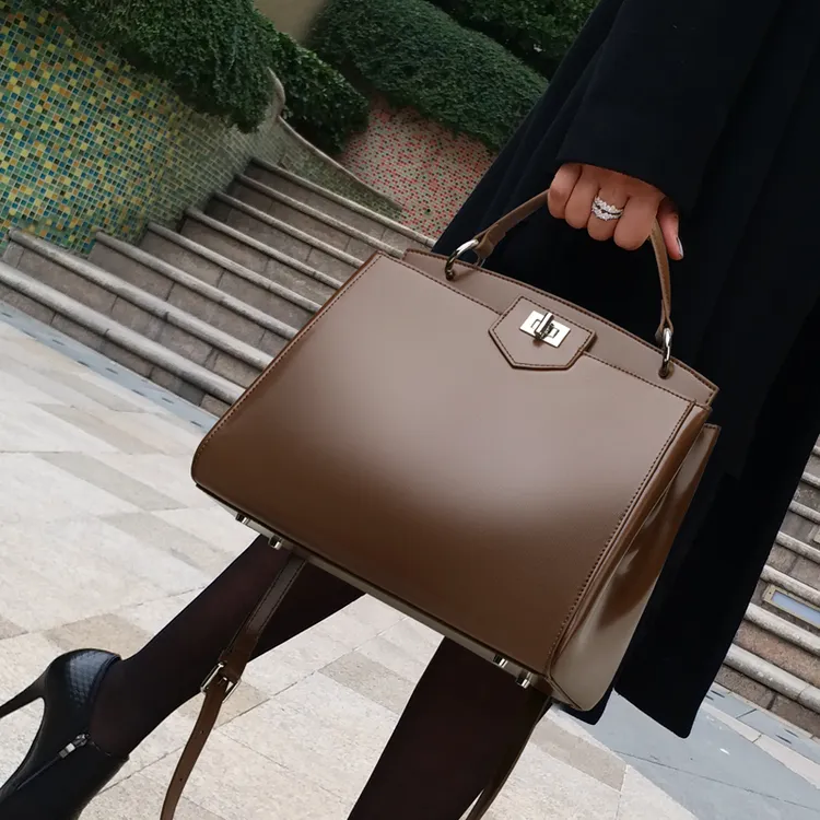 真皮女包轻奢手提包单肩大容量包包秋冬百搭高级感时尚女士通勤包