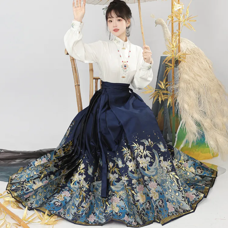 裳荷坊原创明制汉服女新中式妆花织金曹县马面裙日常套装春季新款
