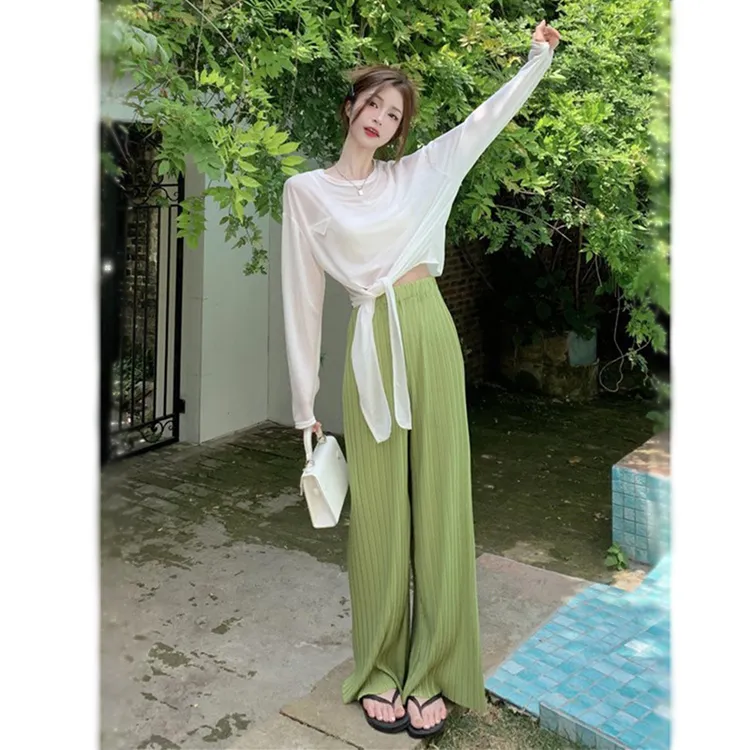 三亚海边度假连衣裙女装旅行拍照绿色压褶套装沙滩裙穿搭云南旅游