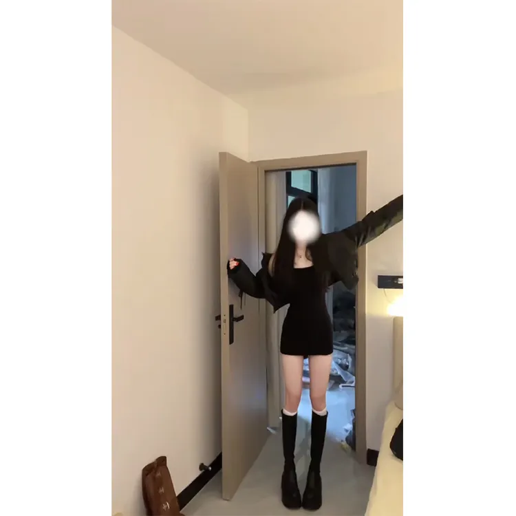 气质名媛御姐修身包臀高级感时尚黑色连衣裙显瘦加厚保暖宽松外套