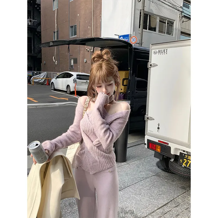 秋冬新款网红纯欲设计感立体扭结挂脖针织衫高腰显瘦拖地裤两件套