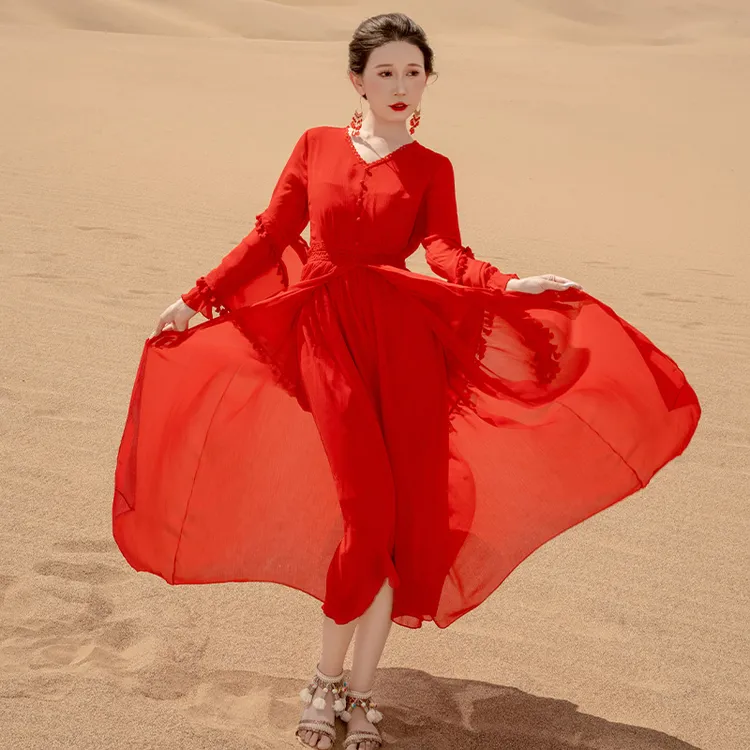 异域风情沙漠敦煌度假红色长裙西北云南度假旅游拍照显瘦连衣裙夏