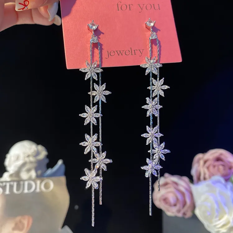 铜合金耳饰 宛筠】超闪轻奢花朵锆石长款流苏耳环长款超仙时尚耳钉