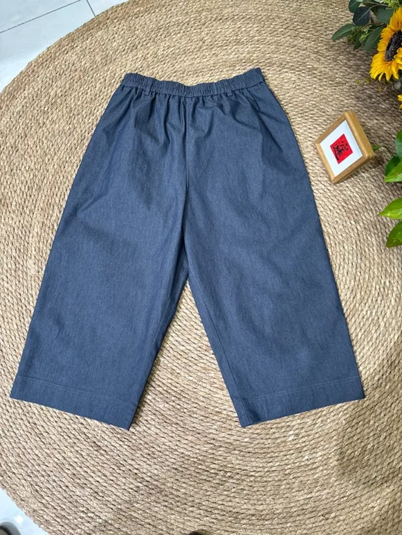 新思维原创设计肌理棉直筒裤松紧高腰八分松弛感很到位overseace