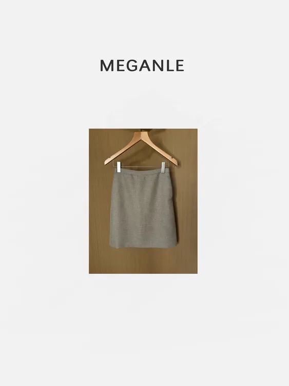 【MEGANLE】画报 肌理感燕麦色小香风半身短裙2024339