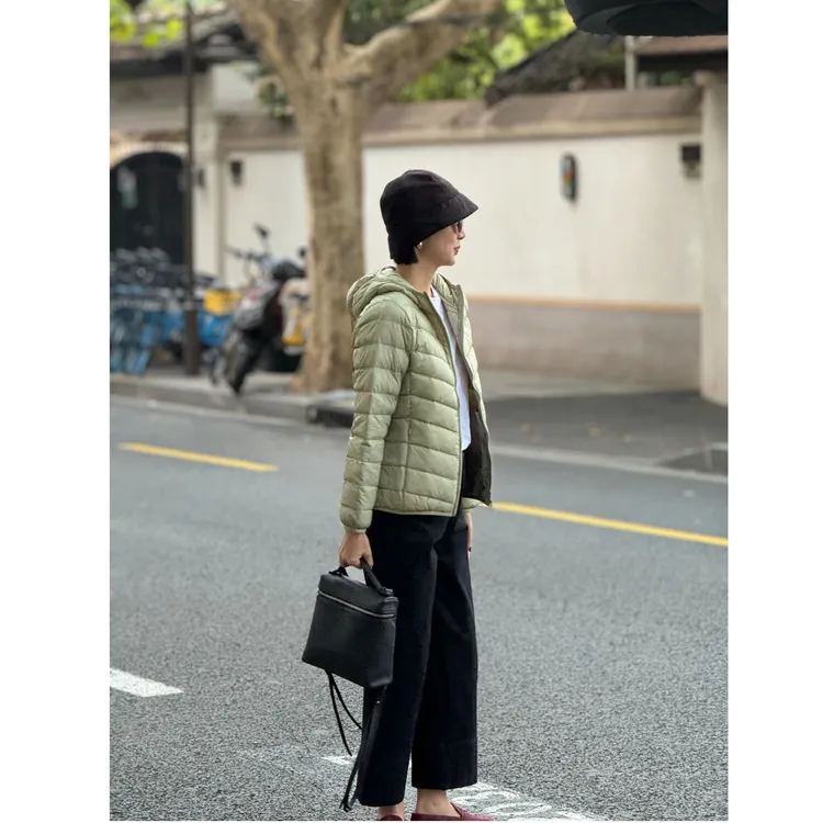（YY推荐）露枝落星时尚连帽保暖秋冬百搭休闲轻薄冬季女士羽绒服