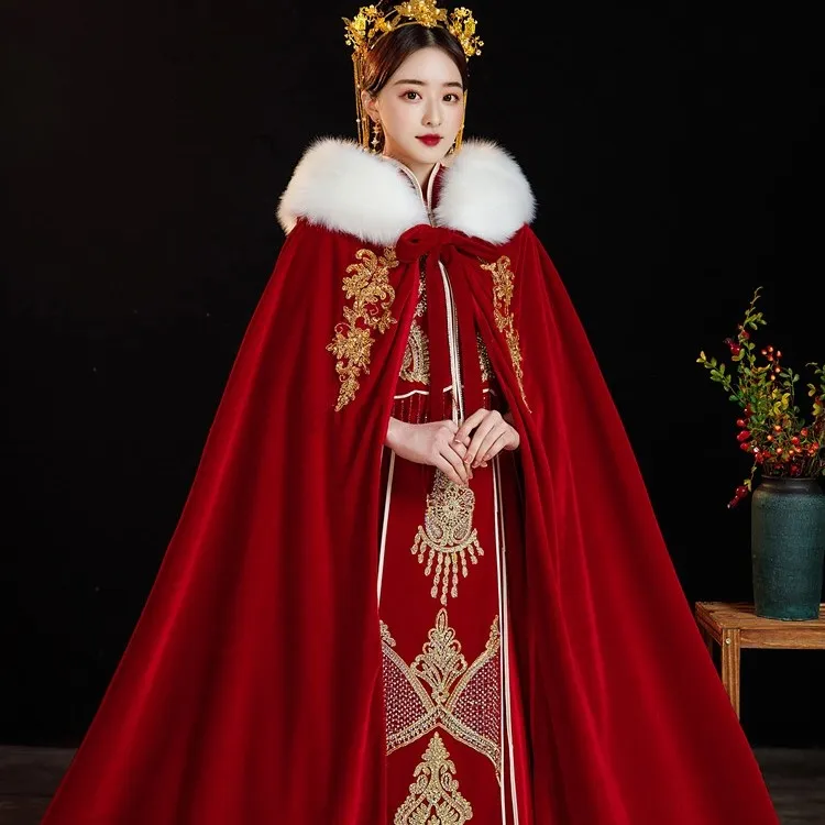 秀禾服斗篷披风2022年冬季保暖加厚长款新娘结婚披肩婚纱礼服丝绒