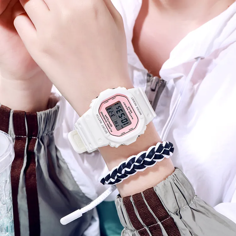 方块手表小学生初中生防水运动多功能电子表男女生清新学院风腕表