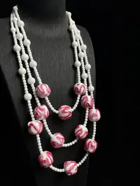 粉色缠绕设计款三层琉璃项链