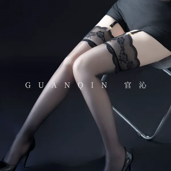 官沁「暧魅」超薄极光吊带高筒0d隐形性感油亮丝滑过膝长筒袜丝袜