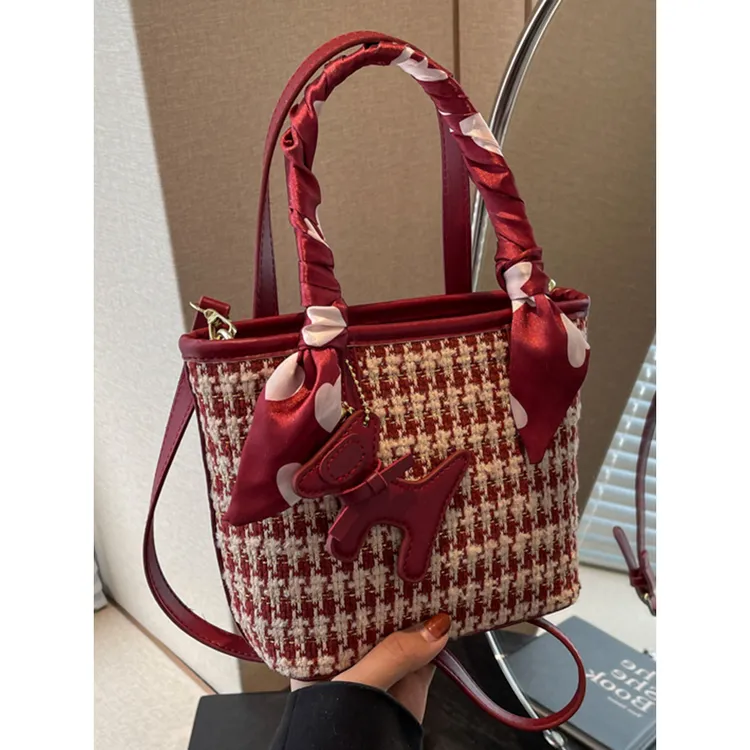 婚包高级感小包包女红包2024新款伴娘包手提包小包红色结婚新娘包