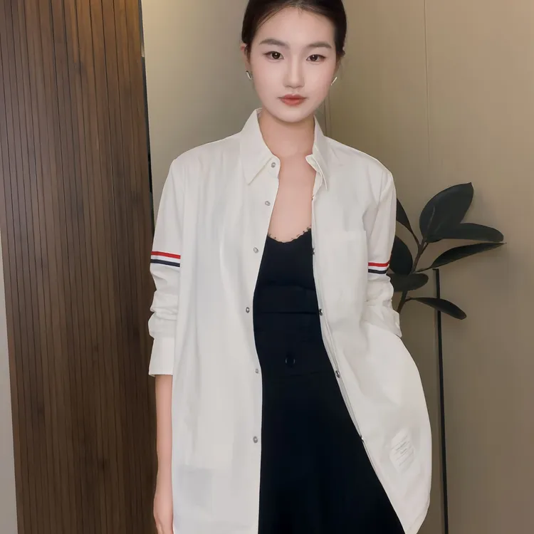 【闪闪】英伦风水洗方领长袖纽扣衬衫修身白色条纹