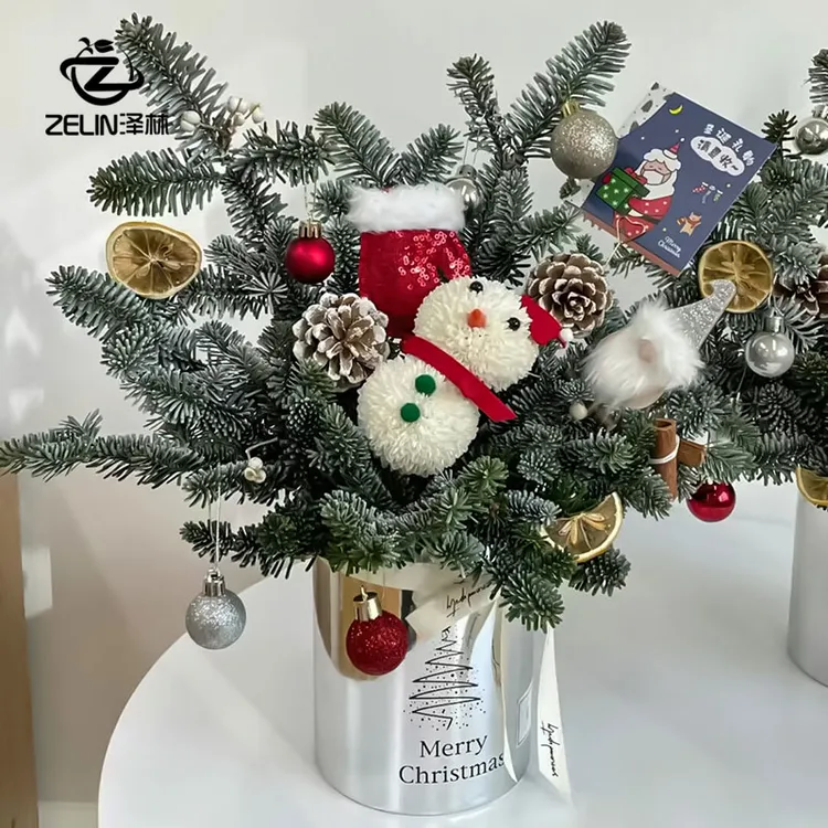 泽林圣诞掌心抱抱桶鲜花草莓圣诞树diy制作材料花店插花礼盒花束