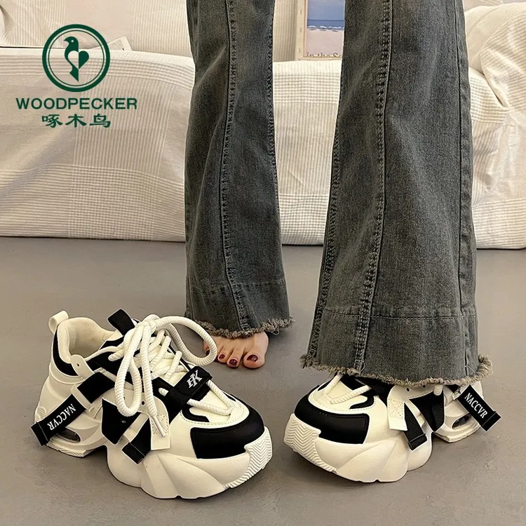 啄木鸟欧洲站显脚小厚底老爹鞋女春秋炸街增高2025新款休闲运动鞋