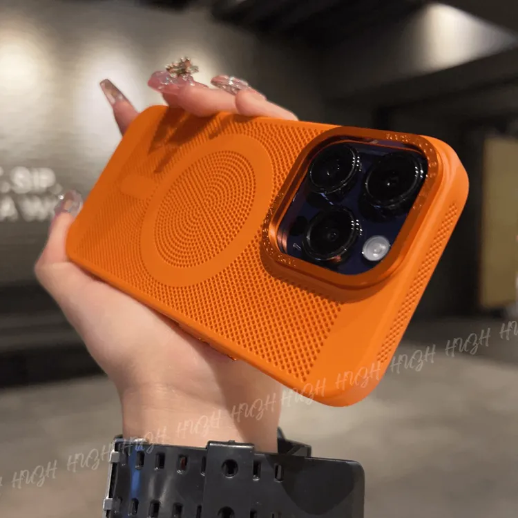 蜂窝散热苹果16promax壳新款iPhone15保护套冰感降温透气磁吸壳  
