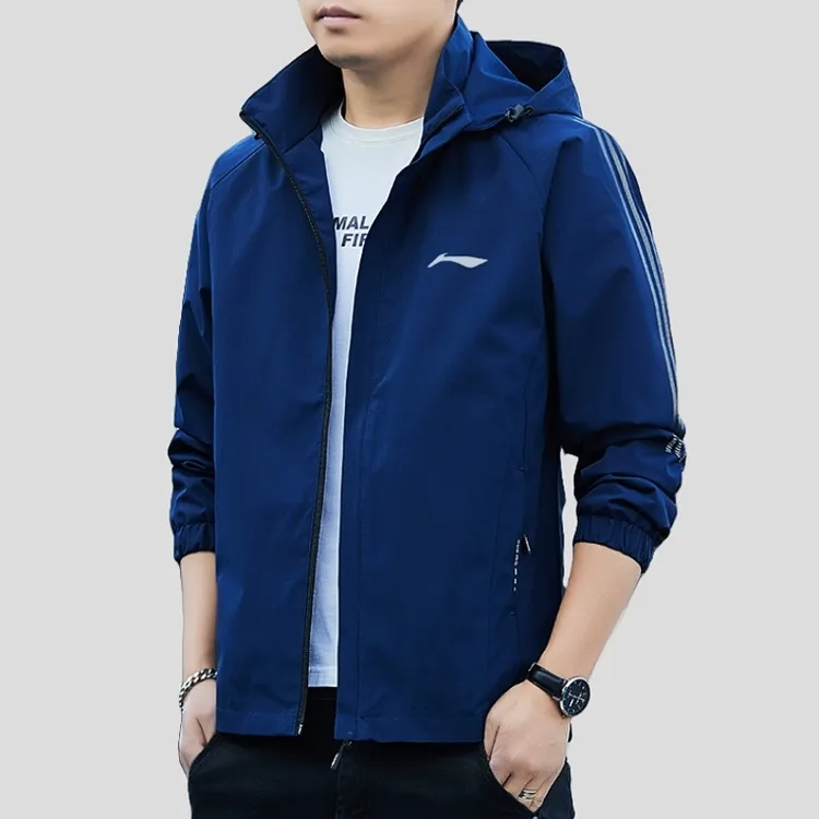 春秋季运动夹克男士新款可拆卸连帽户外登山百搭运动冲锋衣男