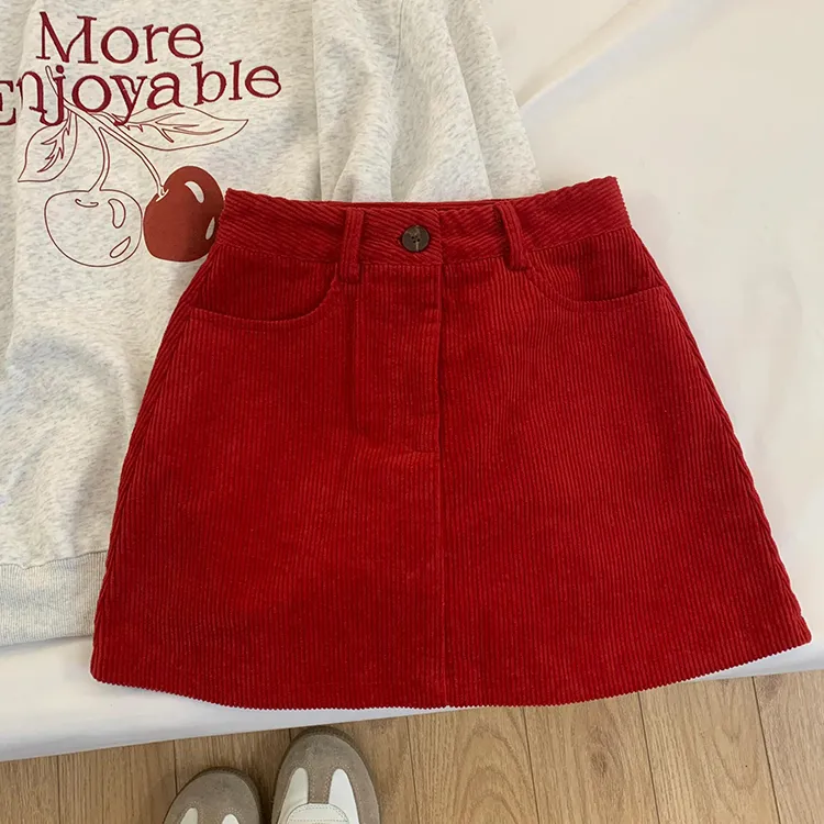 大码高腰灯芯绒半身裙遮胯港风a字裙秋冬小个子显瘦红色包臀短裙