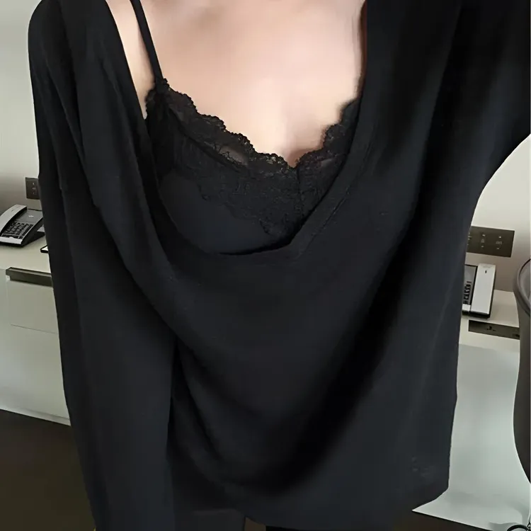 法式纯欲性感白色蕾丝V领带胸垫吊带背心女2024秋季新款内搭上衣