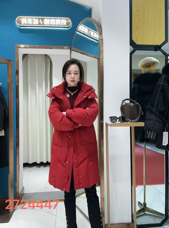 2024新款羽绒服，90白鸭绒
