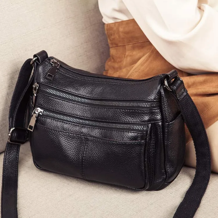 真皮女士斜挎包包女款2025新款大容量头层软牛皮中老年单肩妈妈包