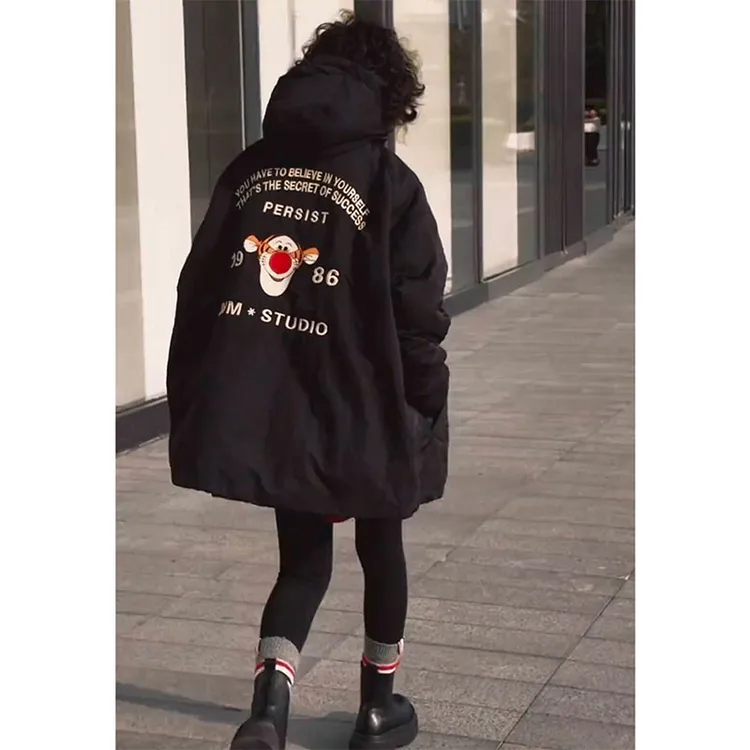 欧洲站2025冬季新款时尚炸街显瘦印花中长款连帽宽松帅气棉服女潮