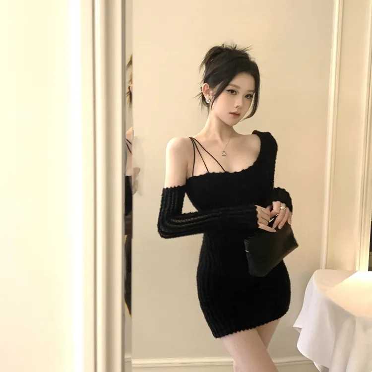 辣妹连衣裙减龄纯色打底时尚女露肩长袖蕾丝裙修身短款气质包臀裙