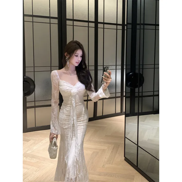 法式气质别致绝美方领蕾丝修身显瘦长袖连衣裙中长款名媛风礼服