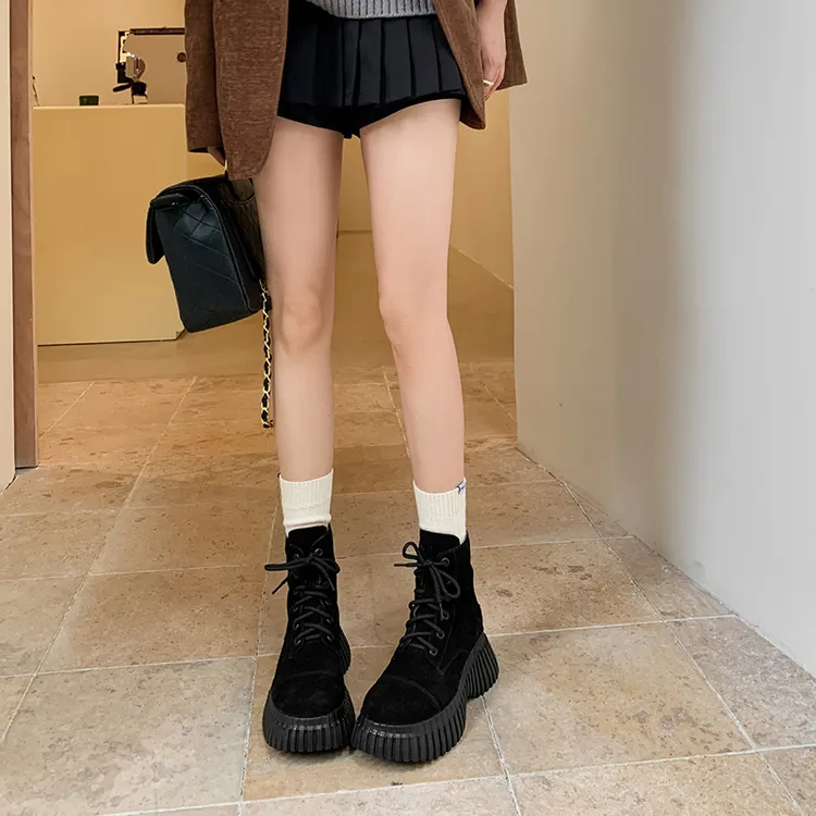 英伦风厚底马丁靴女粗跟春秋新款弹力靴高流光风手工牛皮女高跟鞋