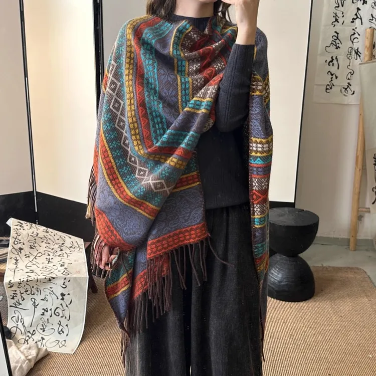 波西米亚条纹撞色披肩氛围感保暖防风围巾女士斗篷披风民族风长款