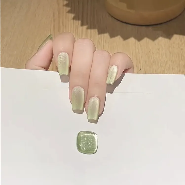 穿戴甲高级感爆闪2024新款青提奶绿猫眼手工定制美甲成品指甲贴片