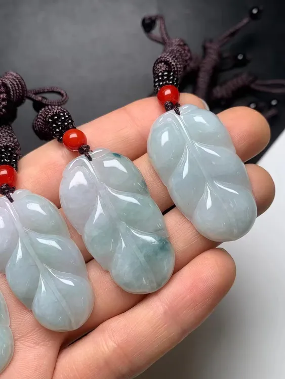 保真高冰翡翠A货叶子如意气质轻奢时尚百搭女士雕刻镶嵌精美气质