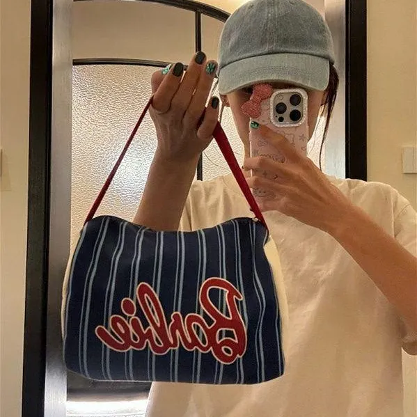 高级感化妆包可手提便携收纳包洗漱包立体加宽零钱包时尚简约款11