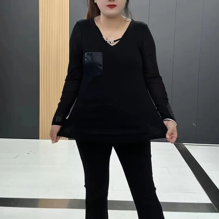 梦梦家潮9216款v领拼接打底衫