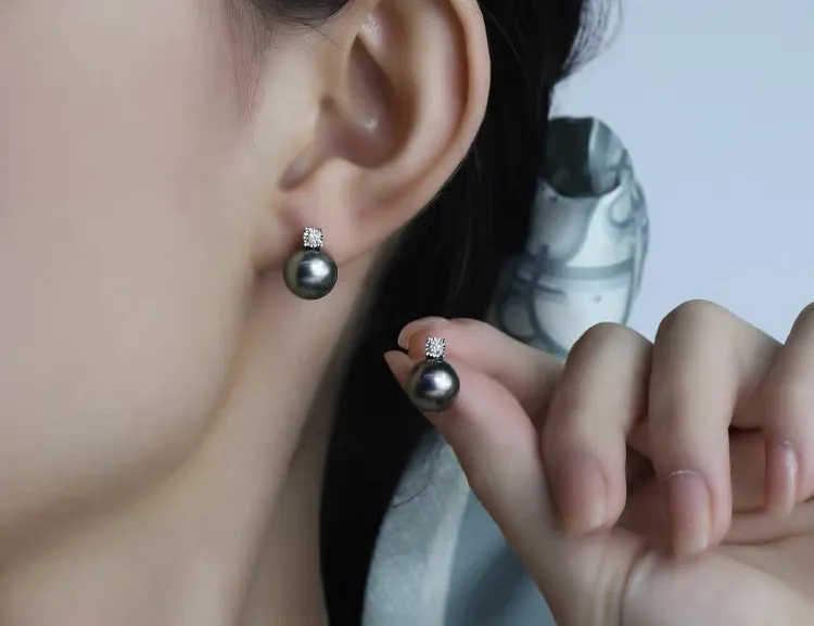 大溪地黑珍珠天然海水戴妃王妃款耳钉s925银正圆强光大溪地珍珠