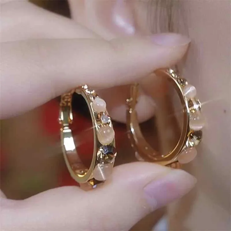 铜合金耳饰 咖色闪钻猫眼石耳圈女2024新款秋冬圆脸显瘦耳环高级