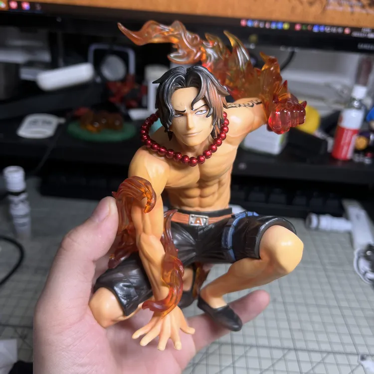 祖国版 pvc蹲姿艾斯 手办高15cm 手办摆件